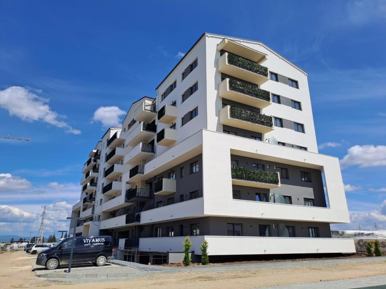 Mountain Breeze Luxury Apartment Ac & Parcare Privata บราชอฟ ภายนอก รูปภาพ